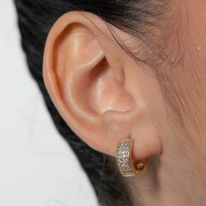 Argola Cravejada em Zirconia 3 fileiras M