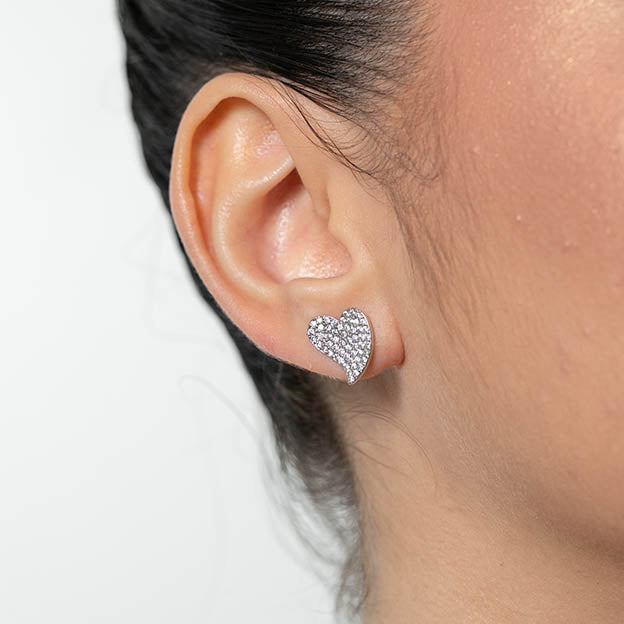 Brinco Coracao Curvo Zirconia Prateado
