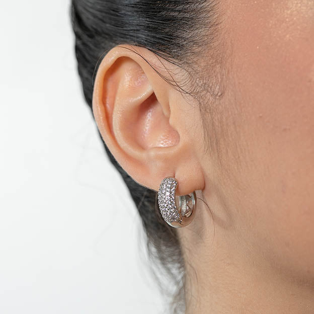 Argola Cravejada em Zirconia Cristal M