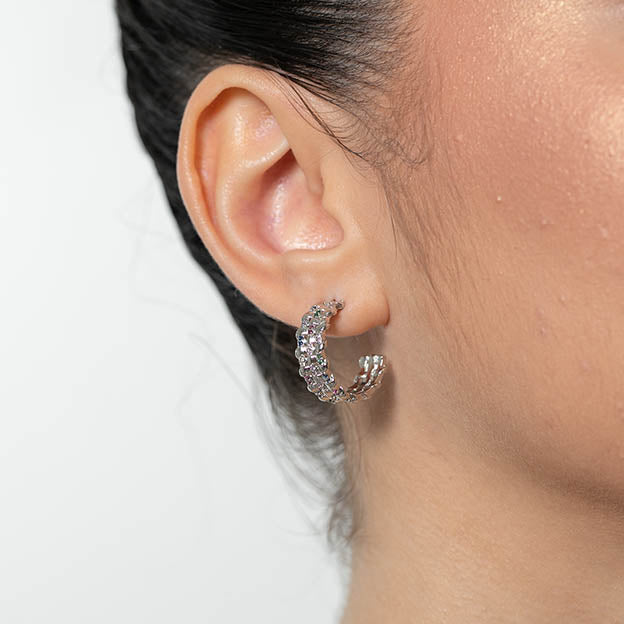 Brinco trançada com zirconia