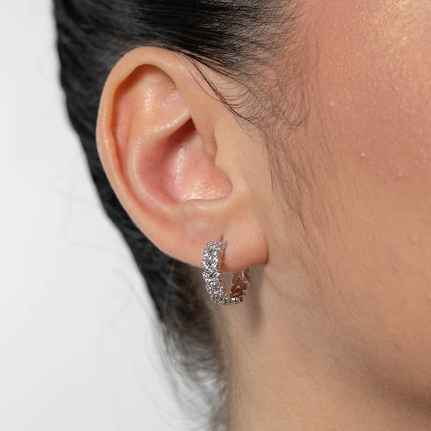 Argola coracao zirconia Cristal Prateado