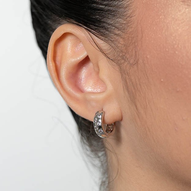 Brinco Pontos de Zirconia Cristal P Prateado