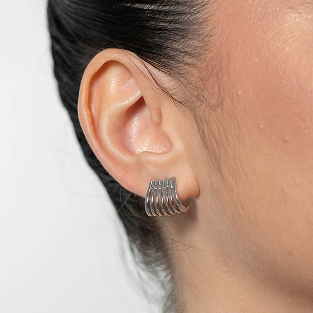 Brinco ear hook Metal Prateado