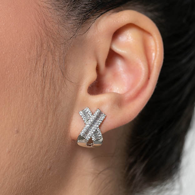 Brinco X Zirconia Prateado