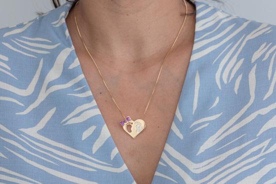 Colar Pingente Coracao com Pezinho e Lacinho Rosa Zirconia Folheado