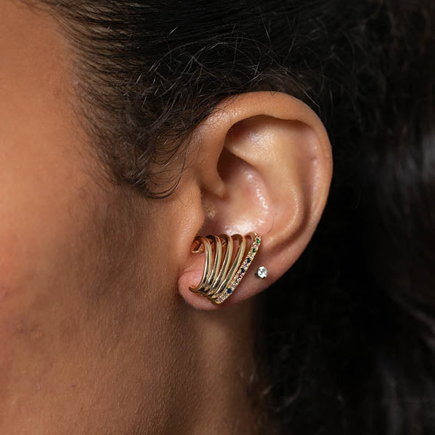 Brinco Ear hook Cravejado de zirconia dourado